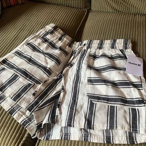 Super cute NWT Hurley Everyday Shorts size Small